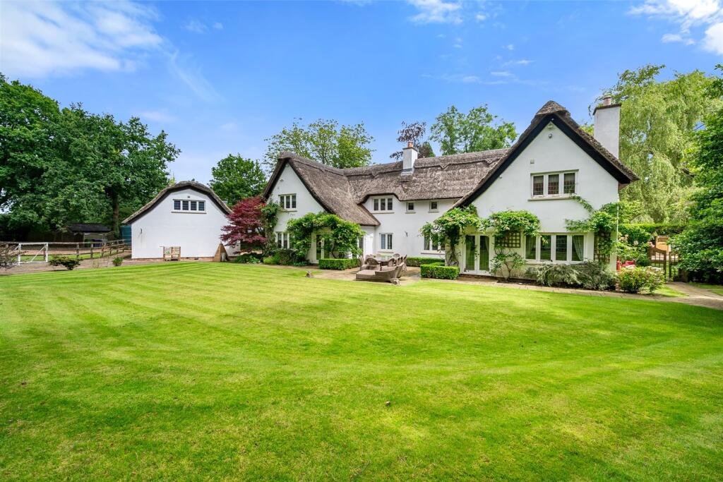 5 bedroom detached house/1.6 acres plot for sale in Hulse Heath Lane, Mere, WA16